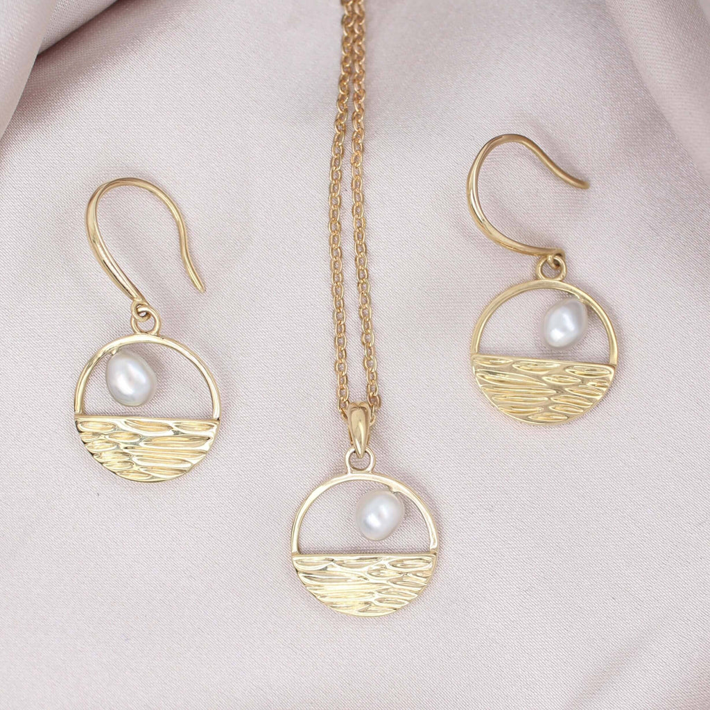 Oily Calm Pendant and Earring Set