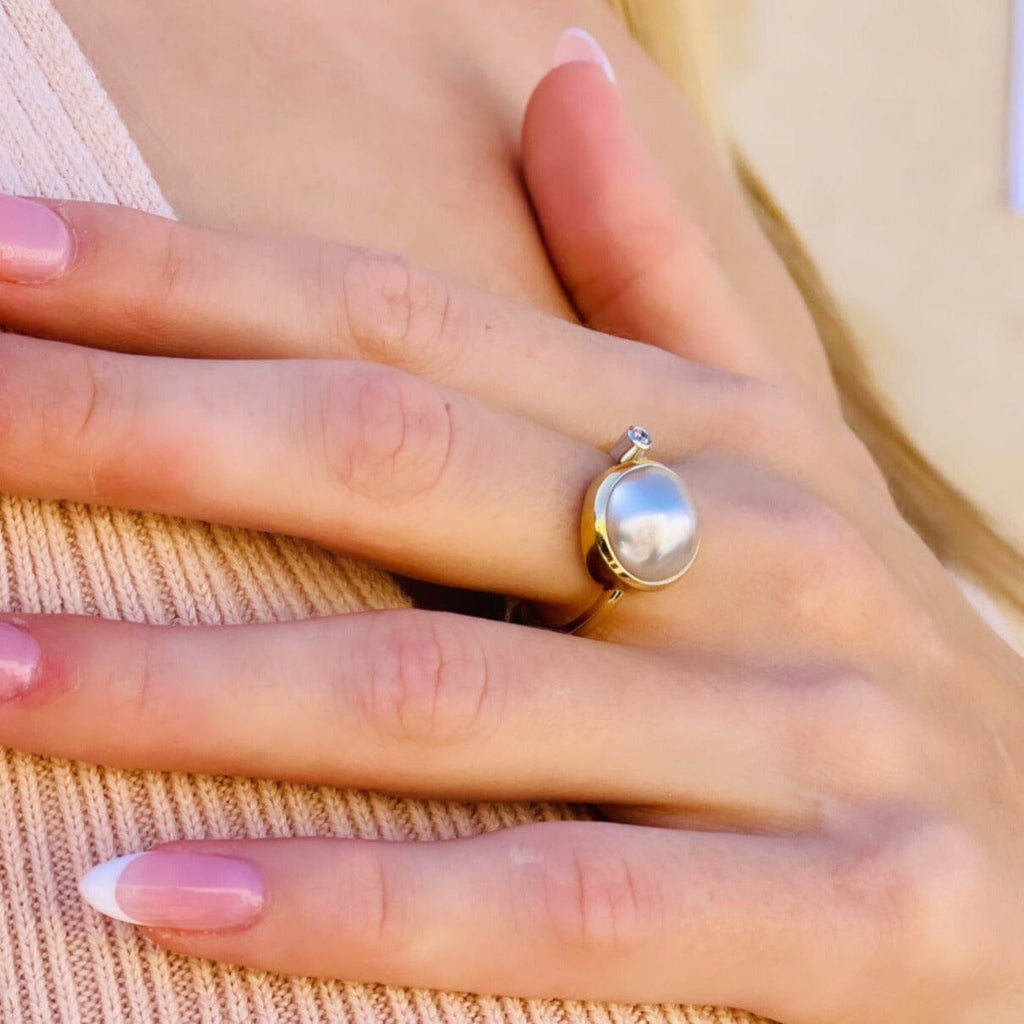 Keshi Pearl Ring in Gold with Diamond