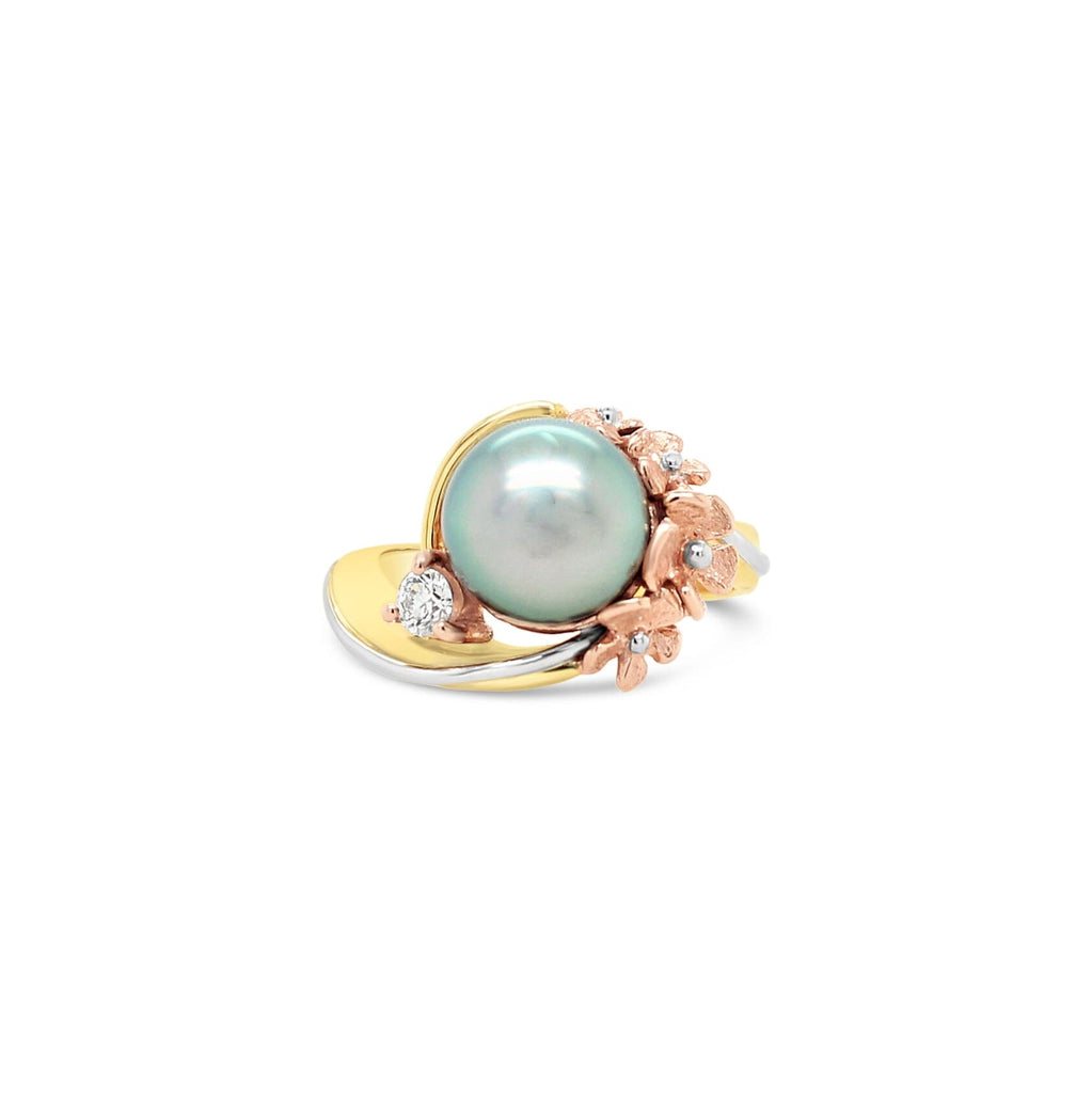 Embrace the essence of the Abrolhos Island with our stunning Wildflower Inspired Black Pearl Ring