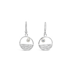 Oily Calm Earrings with Keshi Pearl