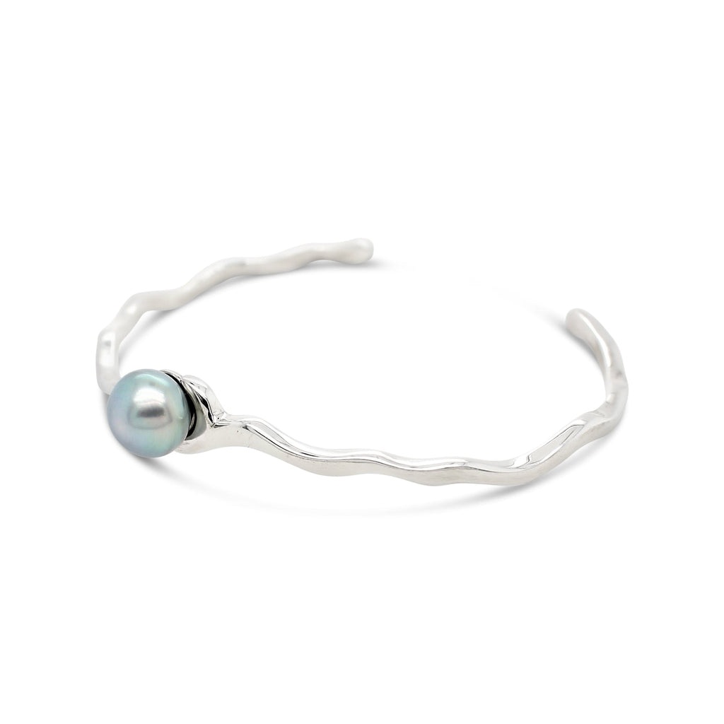 Island Bound Wave Cuff with Abrohos Pearl