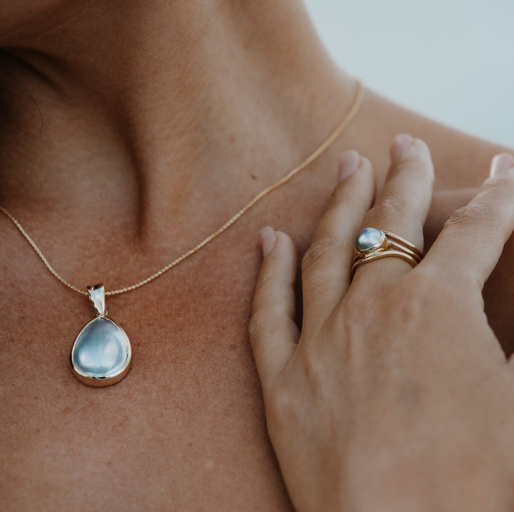 Island Bound Wave Pendant with Abrolhos Mabe Pearl