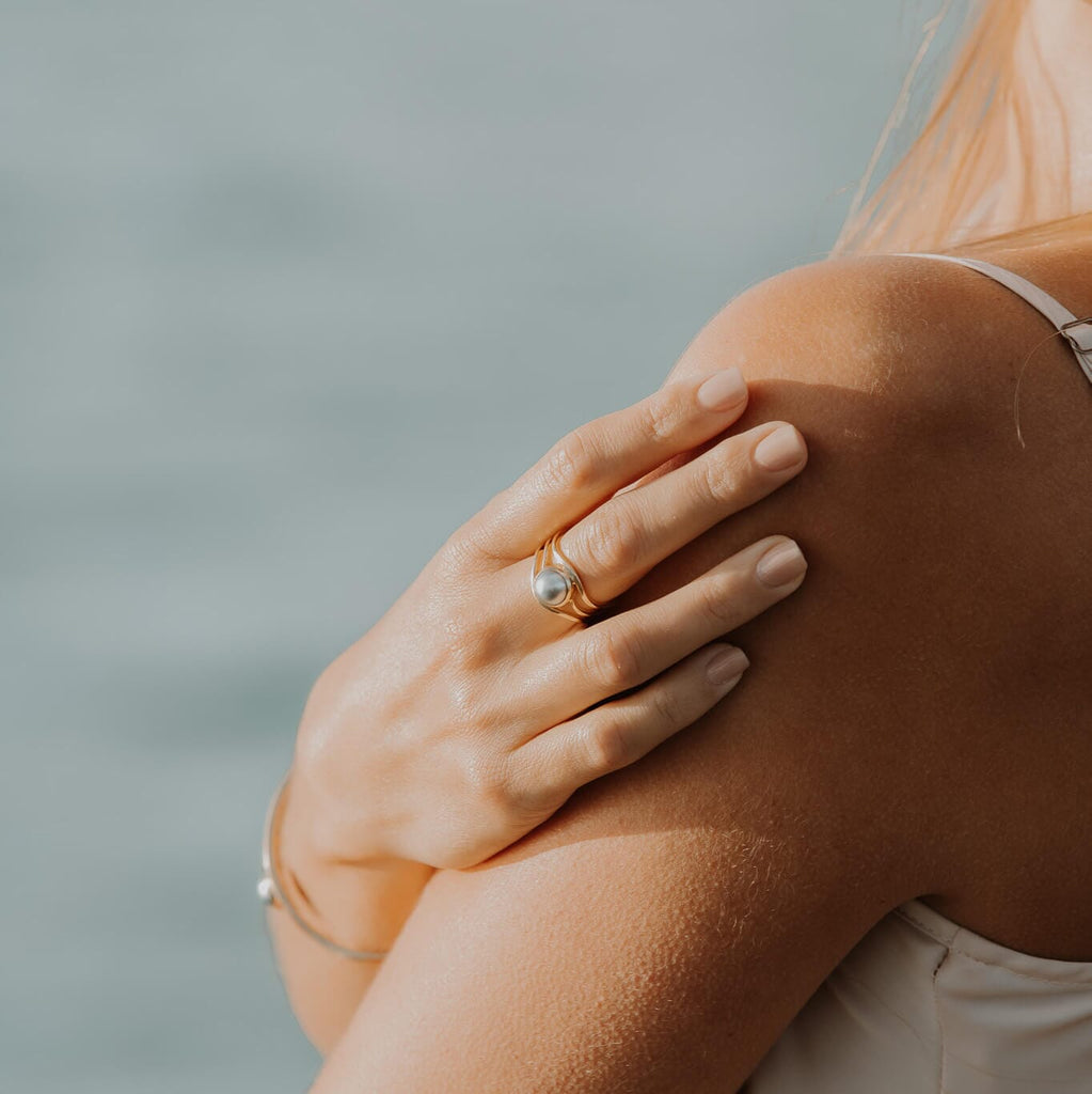 Slim Lexi Ring with Abrolhos Pearl