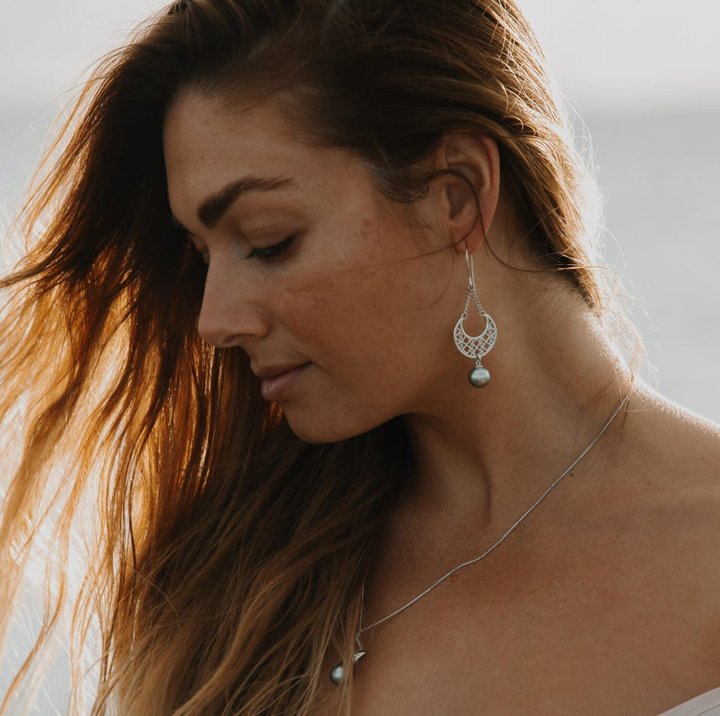 Moroccan Drop Earrings with Abrolhos Black Pearls