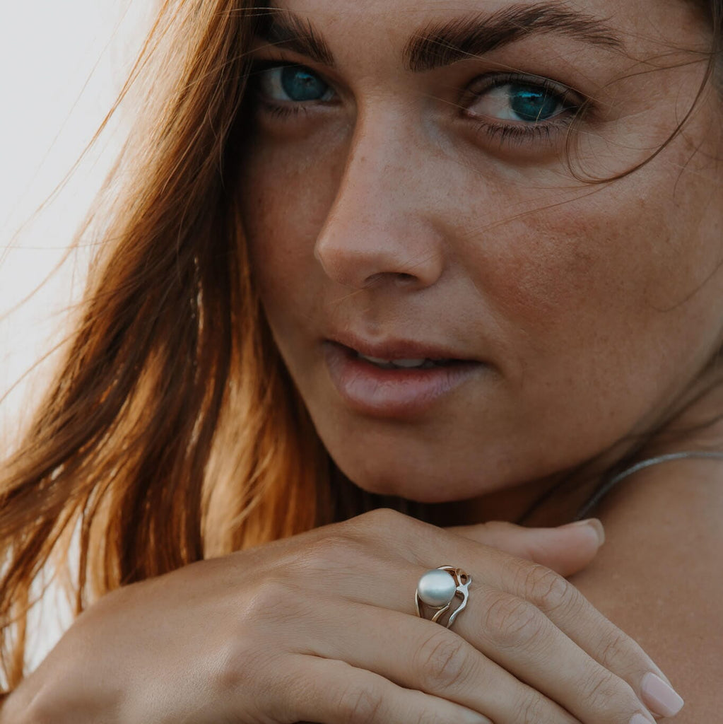 Island Bound Wave Ring with Abrolhos Island Black Pearl 9ct Yellow and White gold