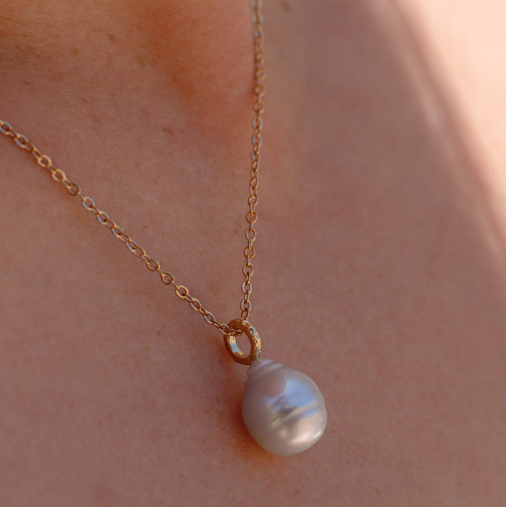 Oceans 12 Pendant Abrolhos Pearl Silver Blue