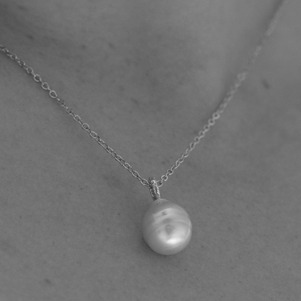 Oceans 12 Pendant Abrolhos Pearl