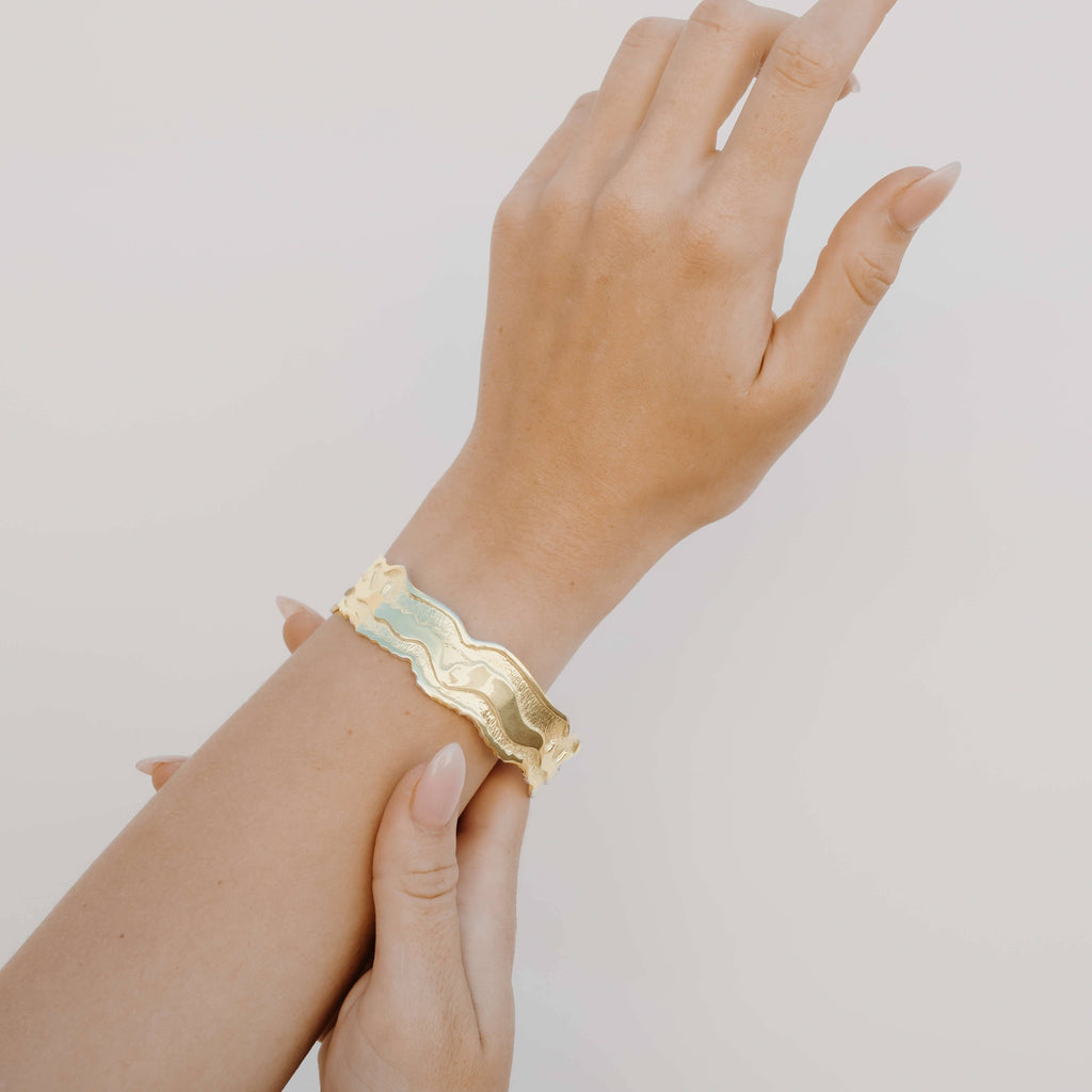 Island Bound Pelsaert Bangle in Gold - Wide