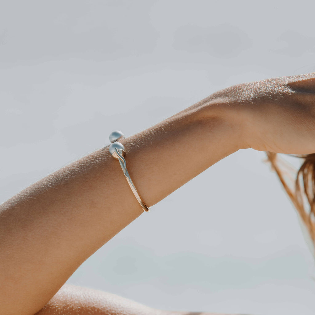 Pia Cuff in Yellow Gold with Abrolhos Island Black Pearls