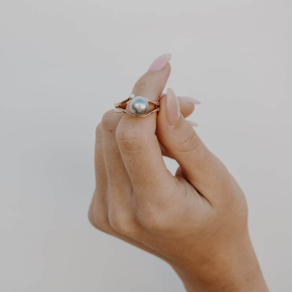 Island Bound Swirl Ring with Abrolhos Pearl and Diamond