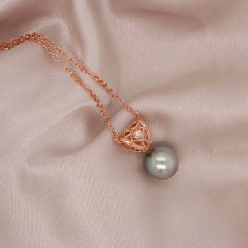 Moroccan Diamond Pendant in Rose Gold