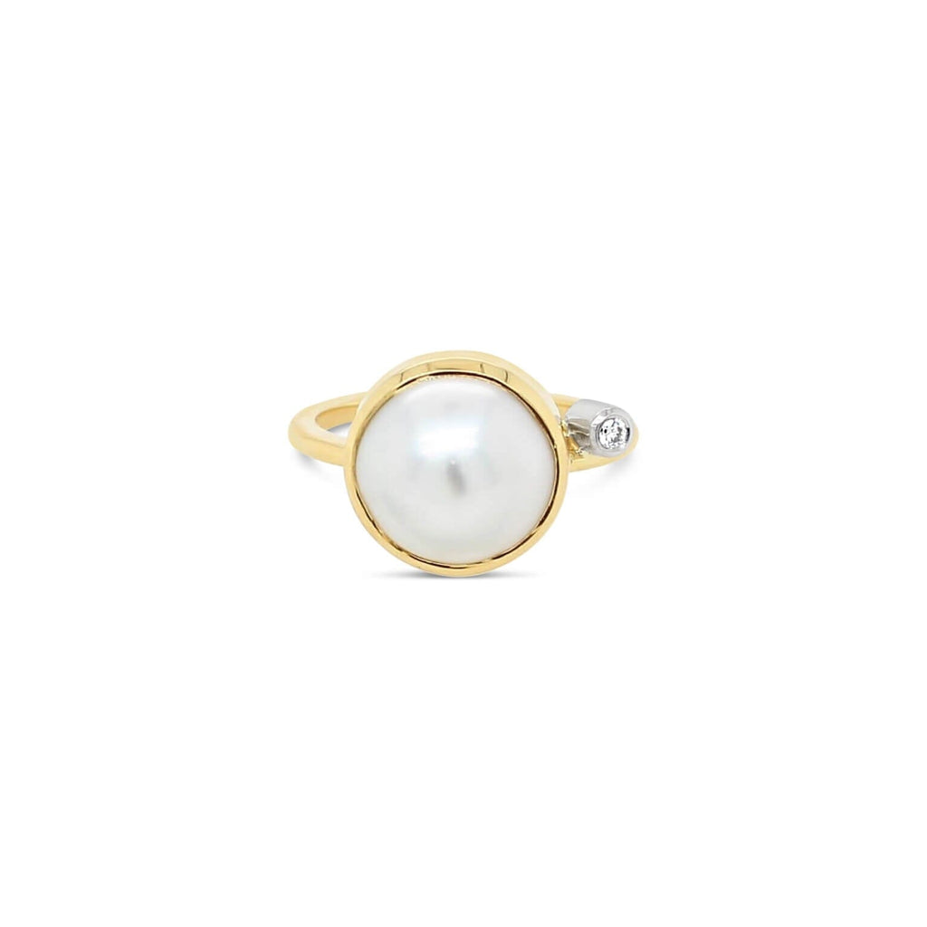 Keshi Pearl Ring in Gold with Diamond
