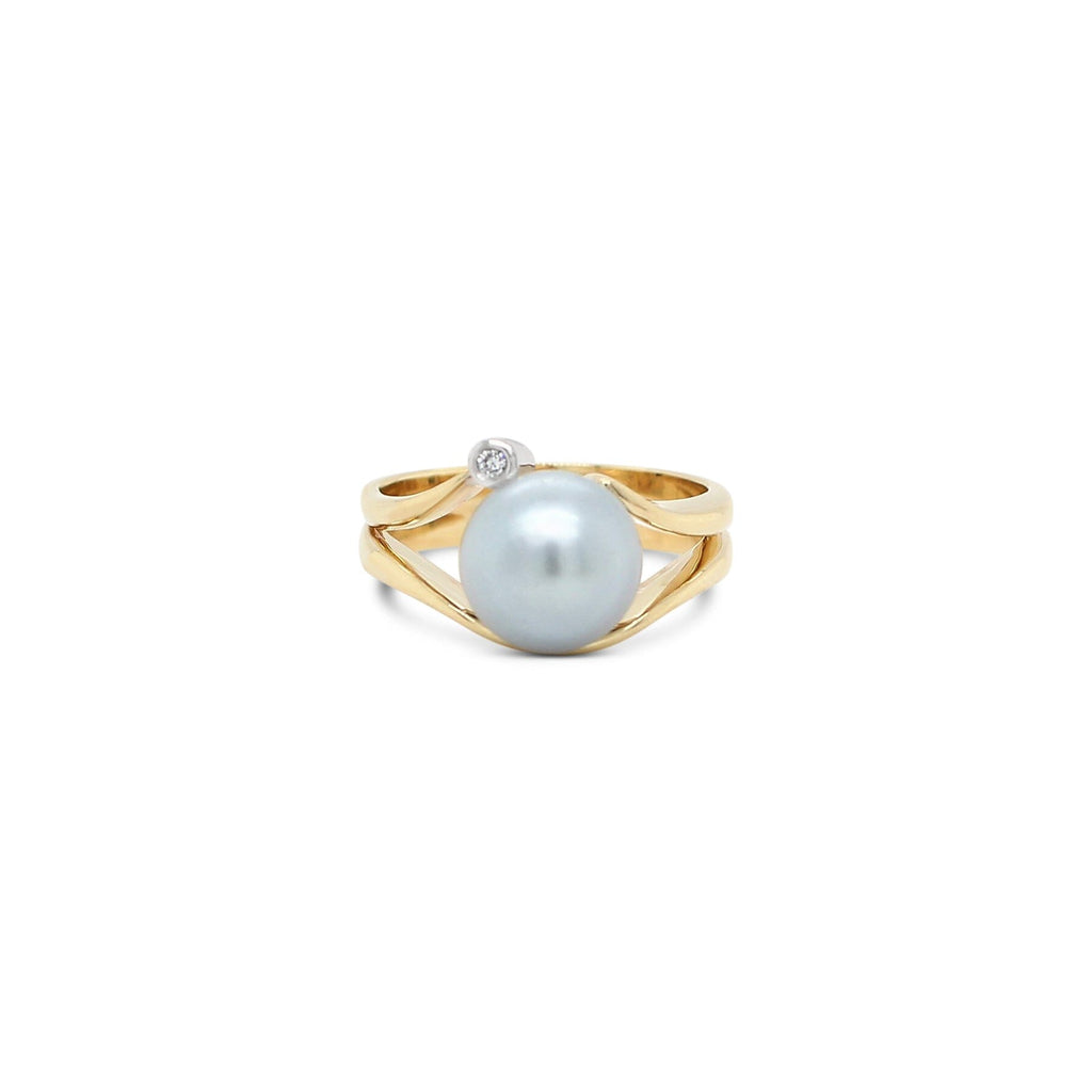 Island Bound Swirl Ring with Abrolhos Pearl and Diamond