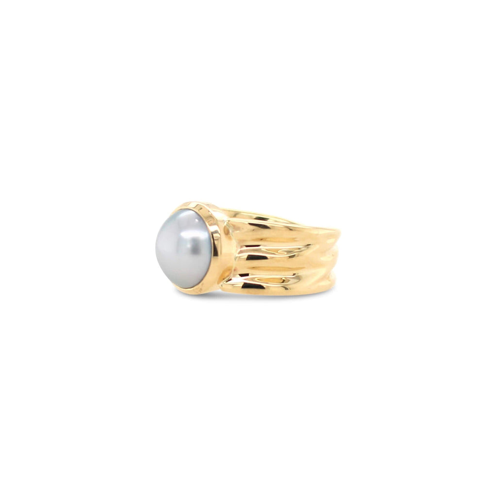 Oily Calm Tapered Ring with Pearl