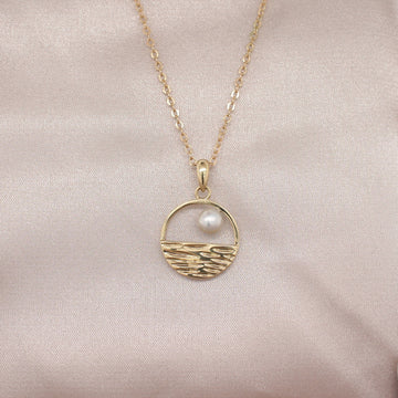 Small Oily Calm Pendant with Keshi Pearl