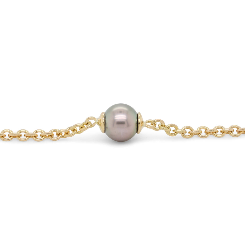 Black Pearl Bracelet in 18ct Gold