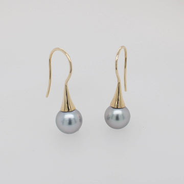 Short Flute Earrings with Abrolhos Pearls