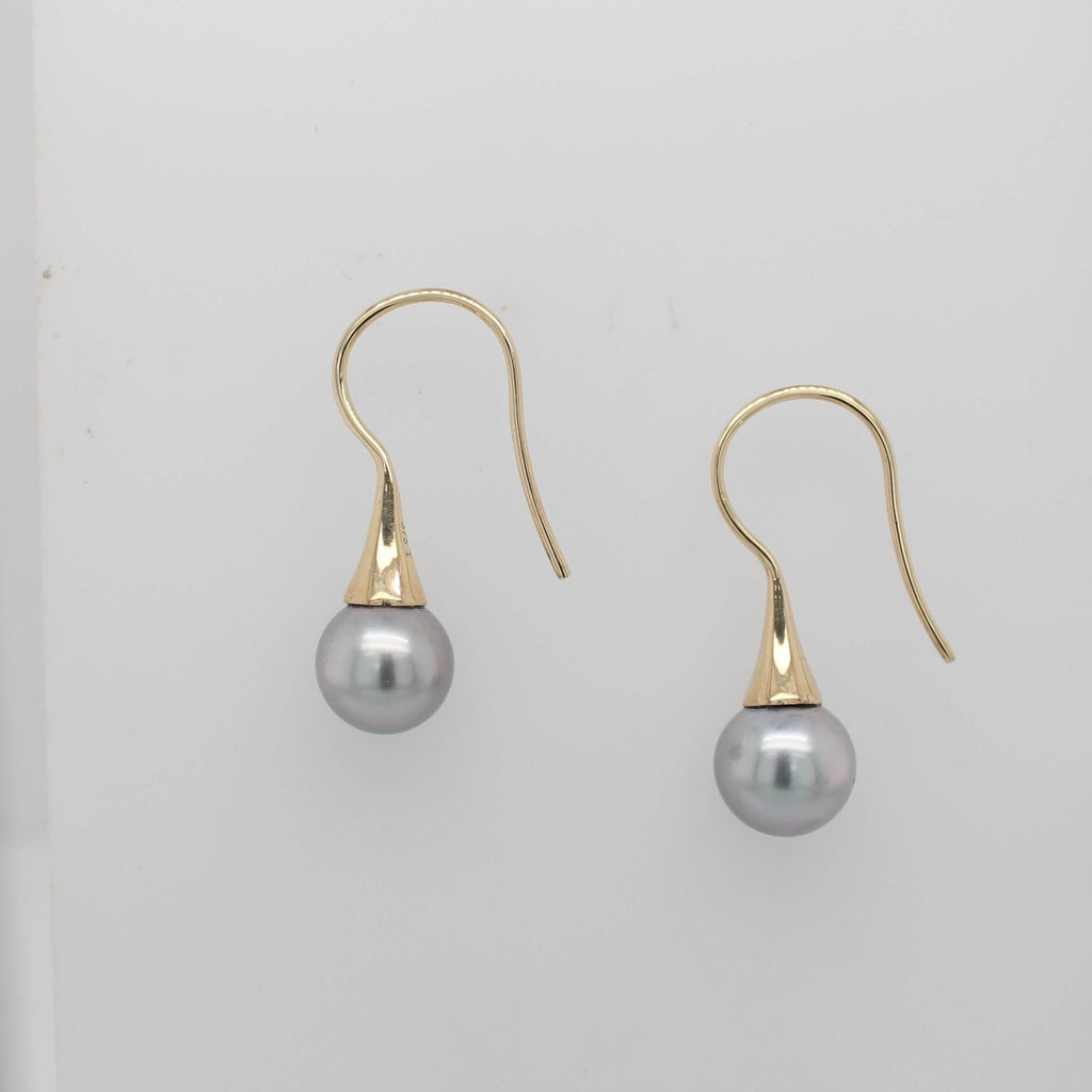 Short Flute Earrings with Abrolhos Pearls