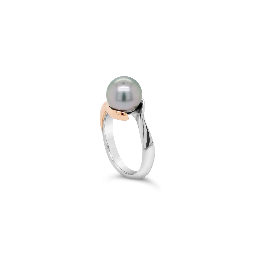 Oily Calm Pearl Ring