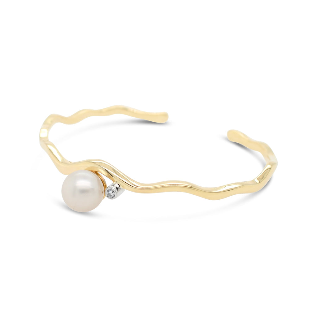 Island Bound Wave Cuff with South Sea Pearl and 0.05ct Diamond