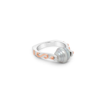 Elevate your style with our exquisite Sterling Silver Golden Syrup Band Ring featuring a mesmerizing Abrolhos Pearl. Shop now at Latitude Jewellers!