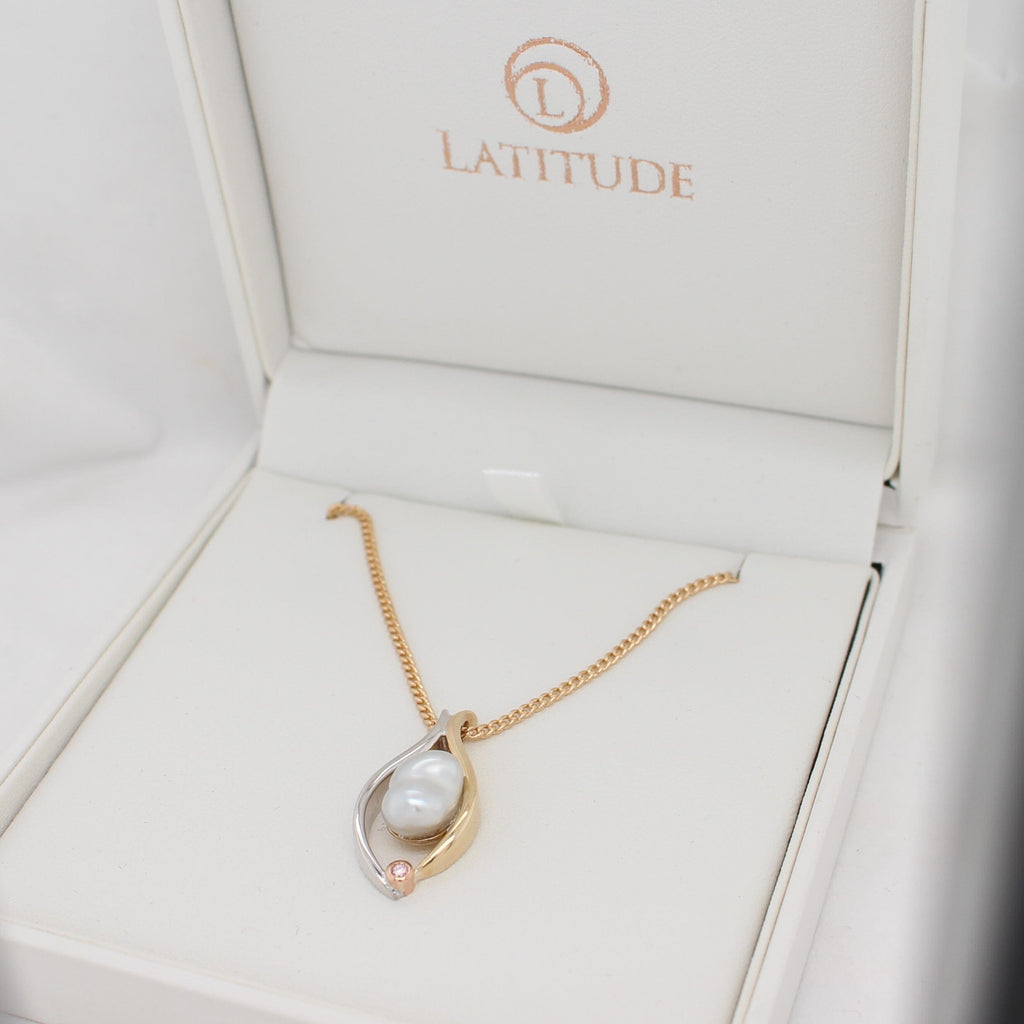 Abrolhos Keshi Pearl Pendant with a Pink Diamond from the Argyle Mine