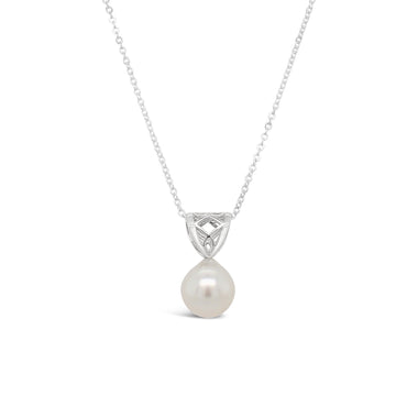 Silver Moroccan Pendant with South Sea Pearl
