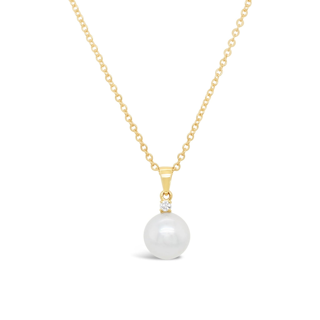 18ct Yellow Gold, Diamond and South Sea Pearl Pendant