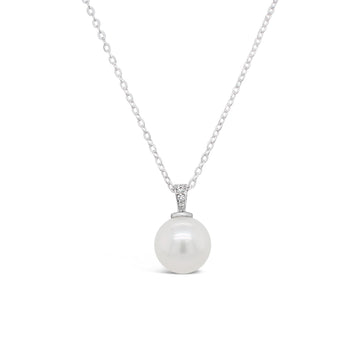 18ct White Gold Diamond and TCW=0.03ct and 10.9mm South Sea Pearl Pendant