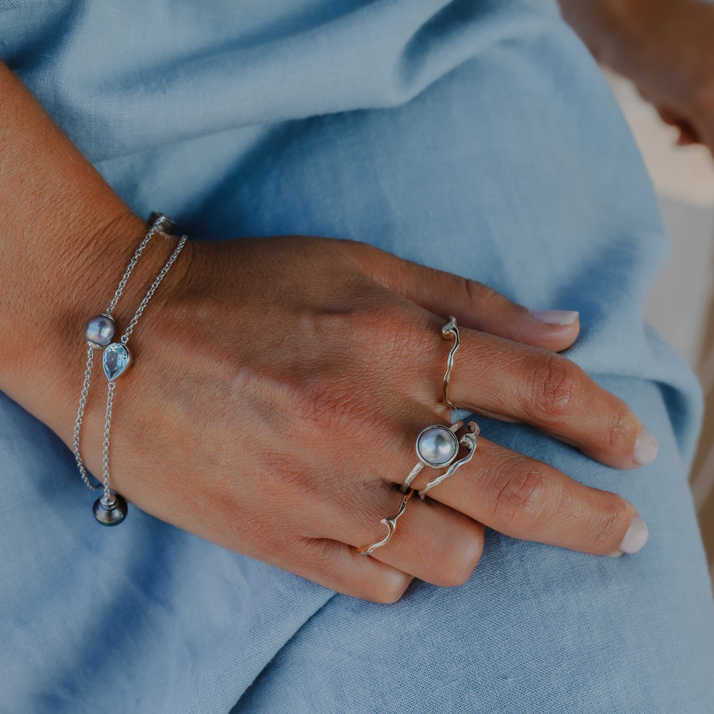 Slim Band in Silver with Abrolhos Island Pearl in Bezel Ring